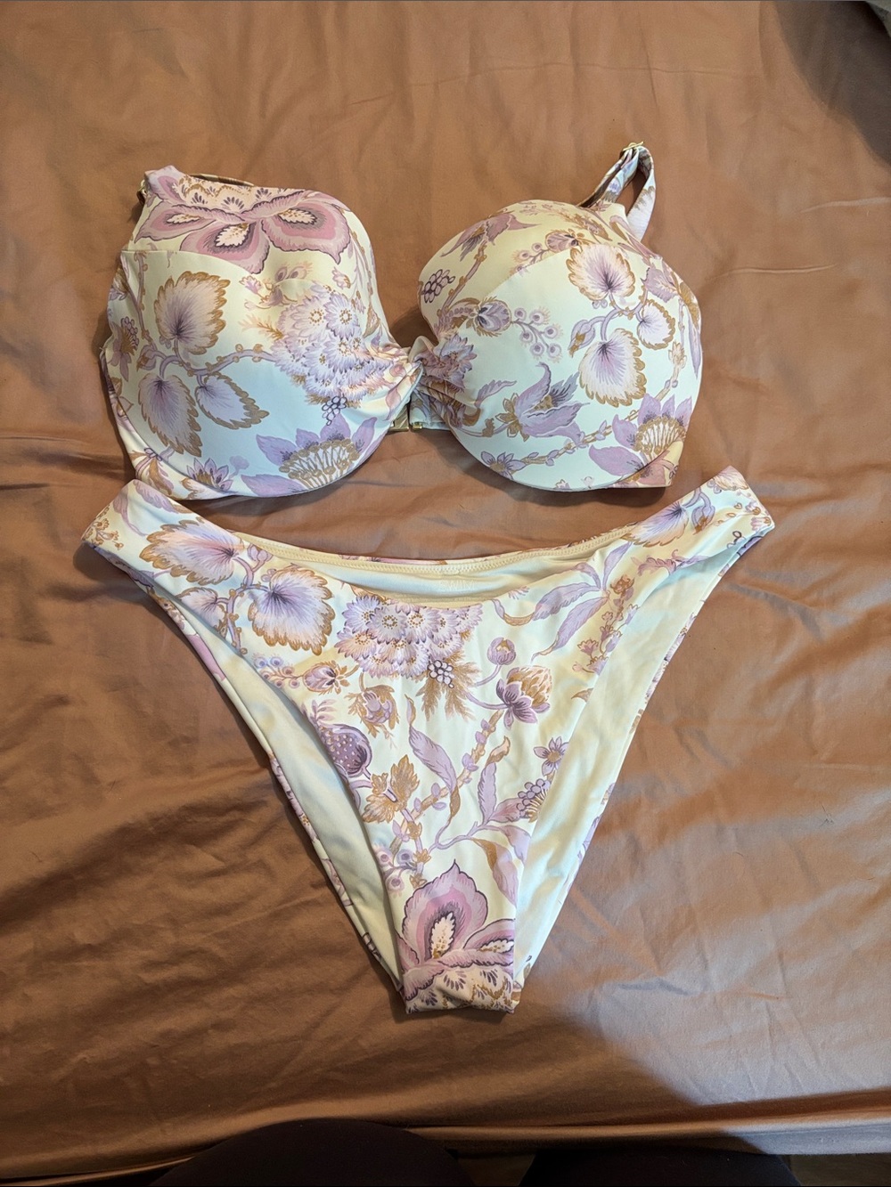 Victoria’s Secret bikini set